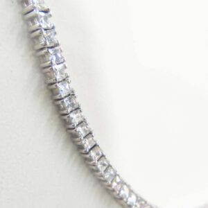 925 Ayar Gümüş Beyaz Taşlı Suyolu Choker Kolye – Zarif Minimal Kadın Takısı