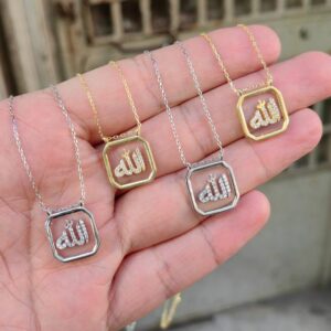 Arapça Cam Üzerine Allah Yazılı Gümüş Kolye