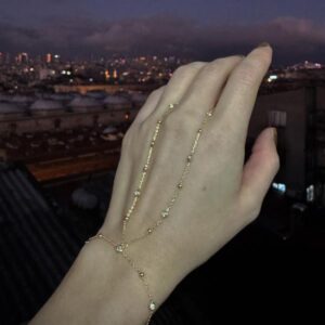 Top Zincir ve Taşlı Gümüş Şahmeran Bileklik – Trend Gümüş Aksesuar - Gold Renk